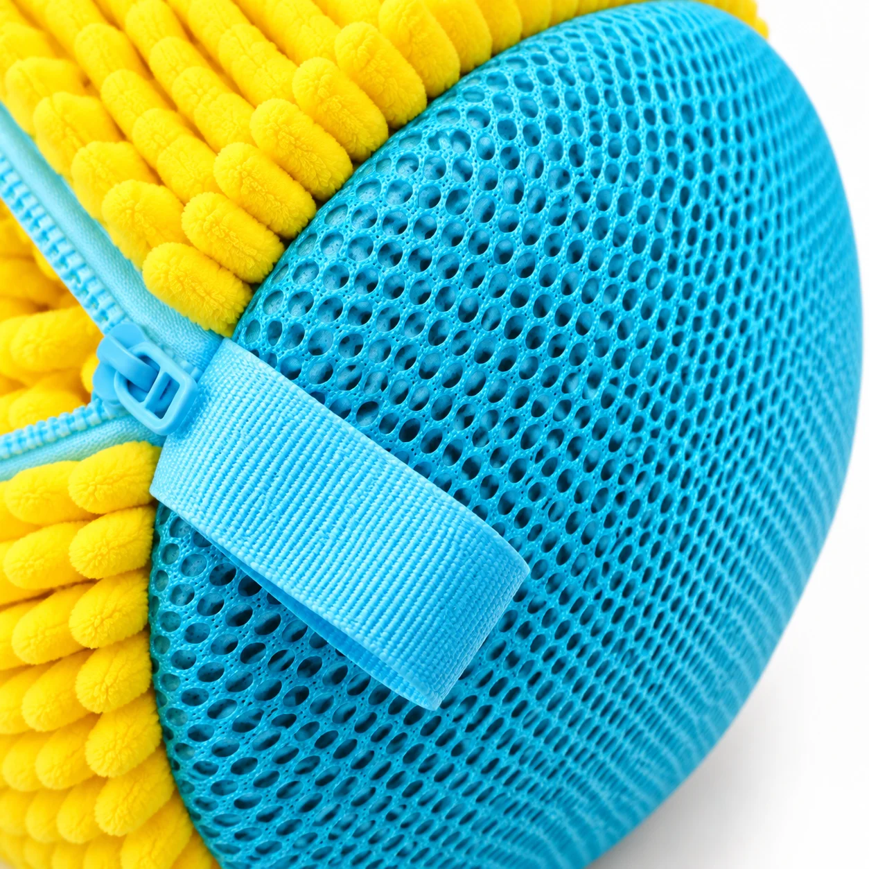 Breathable mesh on the LunaXia laundry bag for shoes